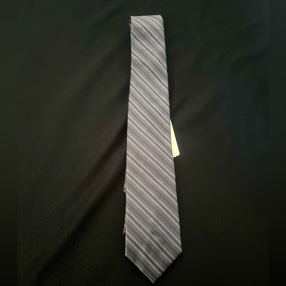 Saks Fifth Avenue Men’s Tie Purple Striped 100% Silk